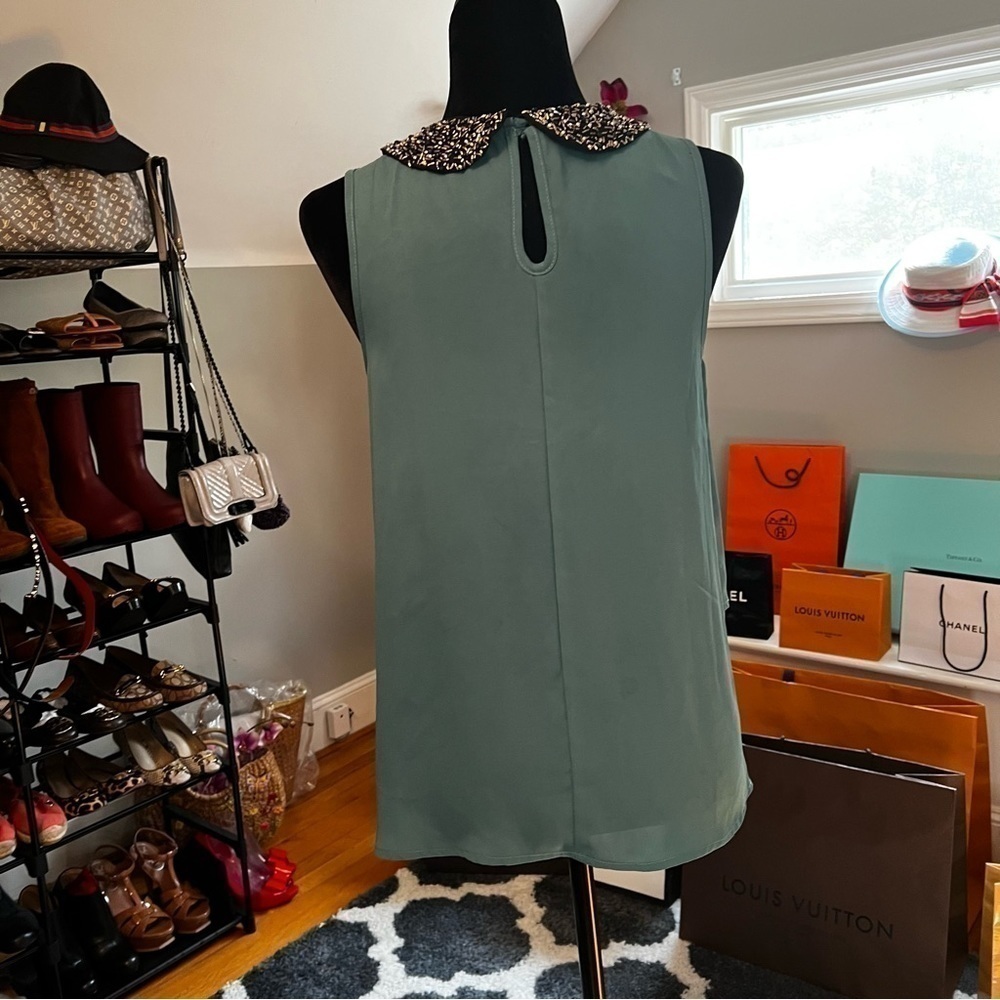 Soprano Womens Sleeveless Top Size M Green Black Gold Beaded Collar Blouse - Picture 3 of 6